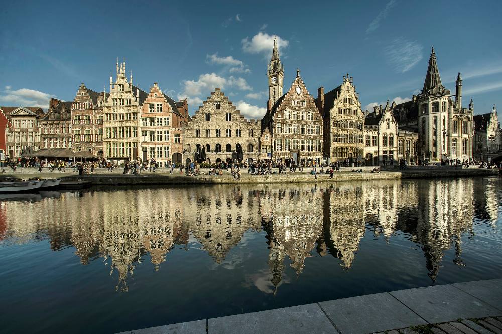Kostenloser Rundgang durch Gent – mittelalterliche Zunfthäuser, Burg und die Uferpromenade an der Graslei