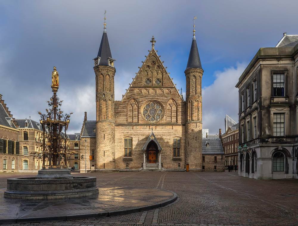 Tour gratuito a pé por Haia – Cidade Real, Parlamento Binnenhof e Sede da Justiça