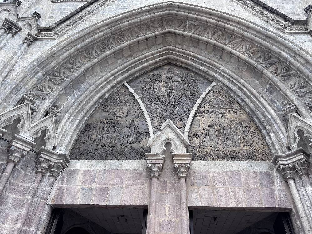 Quito Free Walking Tour – Centro Histórico Colonial, Grandes Igrejas e a Metade do Mundo