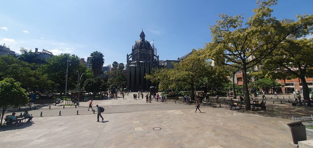 Visite à pied gratuite de Medellín – Ville de l’éternel printemps, Plaza Botero et transformation