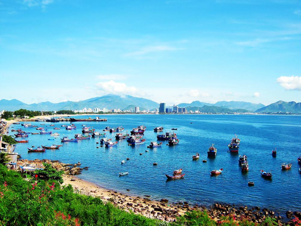 Tour a piedi gratuito di Nha Trang – città costiera, torri Cham e vita sul mare