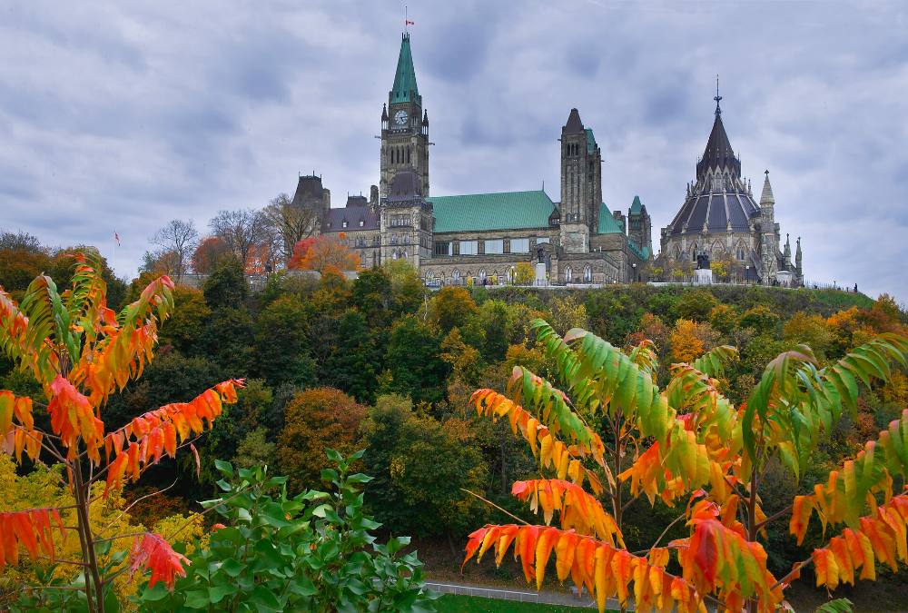 Tour a piedi gratuito di Ottawa – Collina del Parlamento, Canale Rideau e capitale del Canada